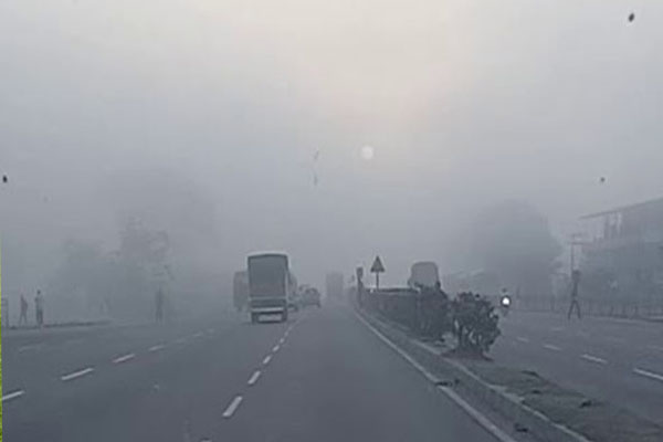 WEATHER | ರಾಜ್ಯಾದ್ಯಂತ ಒಣ ಹವೆ, ಬೆಂಗಳೂರಿನಲ್ಲಿ ಮಂಜು–ಚಳಿ ತೀವ್ರ: ಆರೋಗ್ಯದ ಕಡೆ ಗಮನವಿರಲಿ